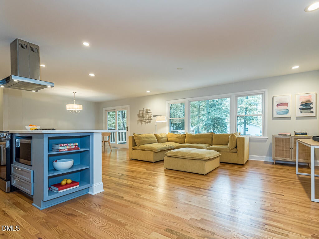 5025 Quail Hollow Drive