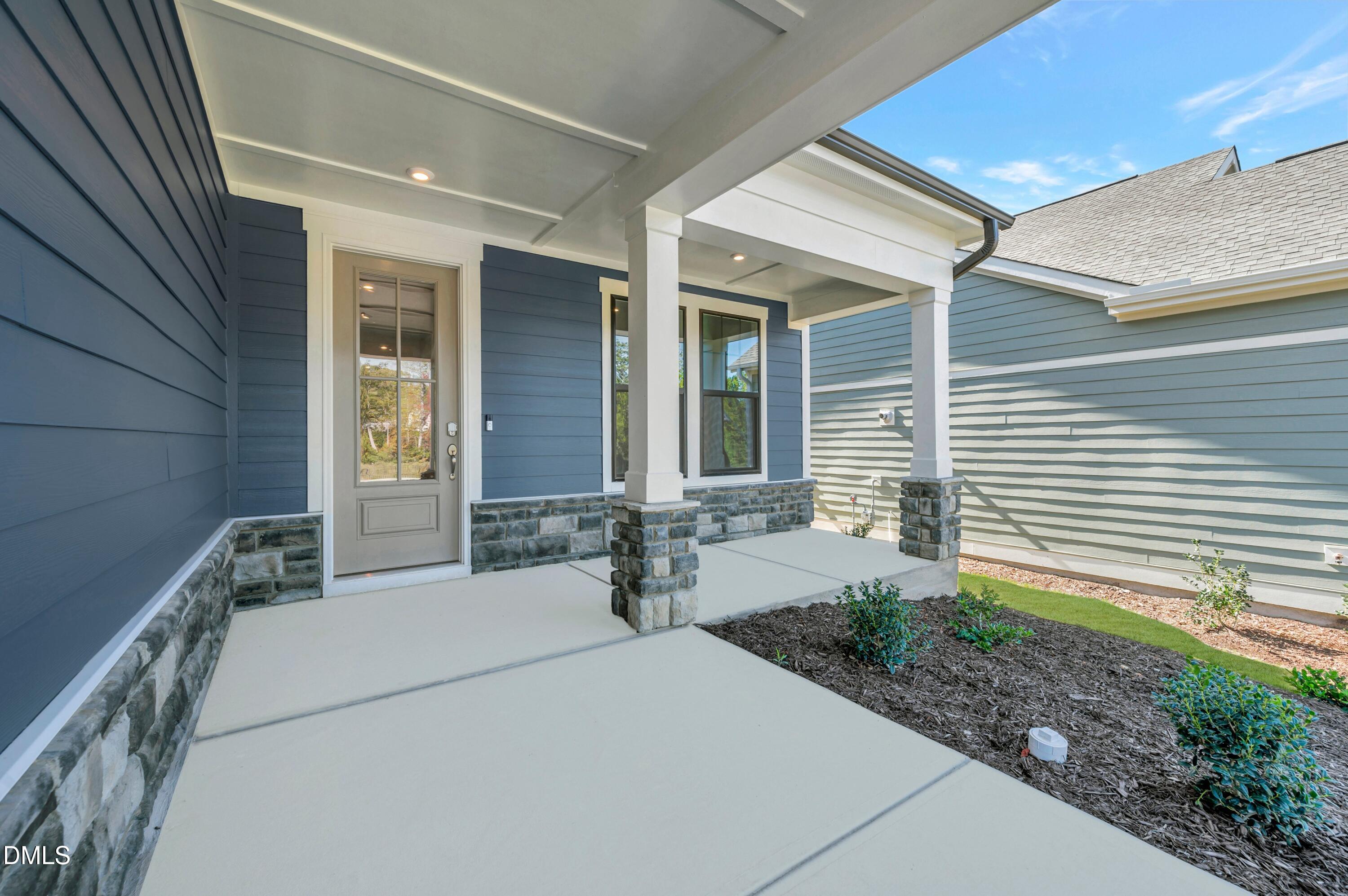 290 Streamside Terrace