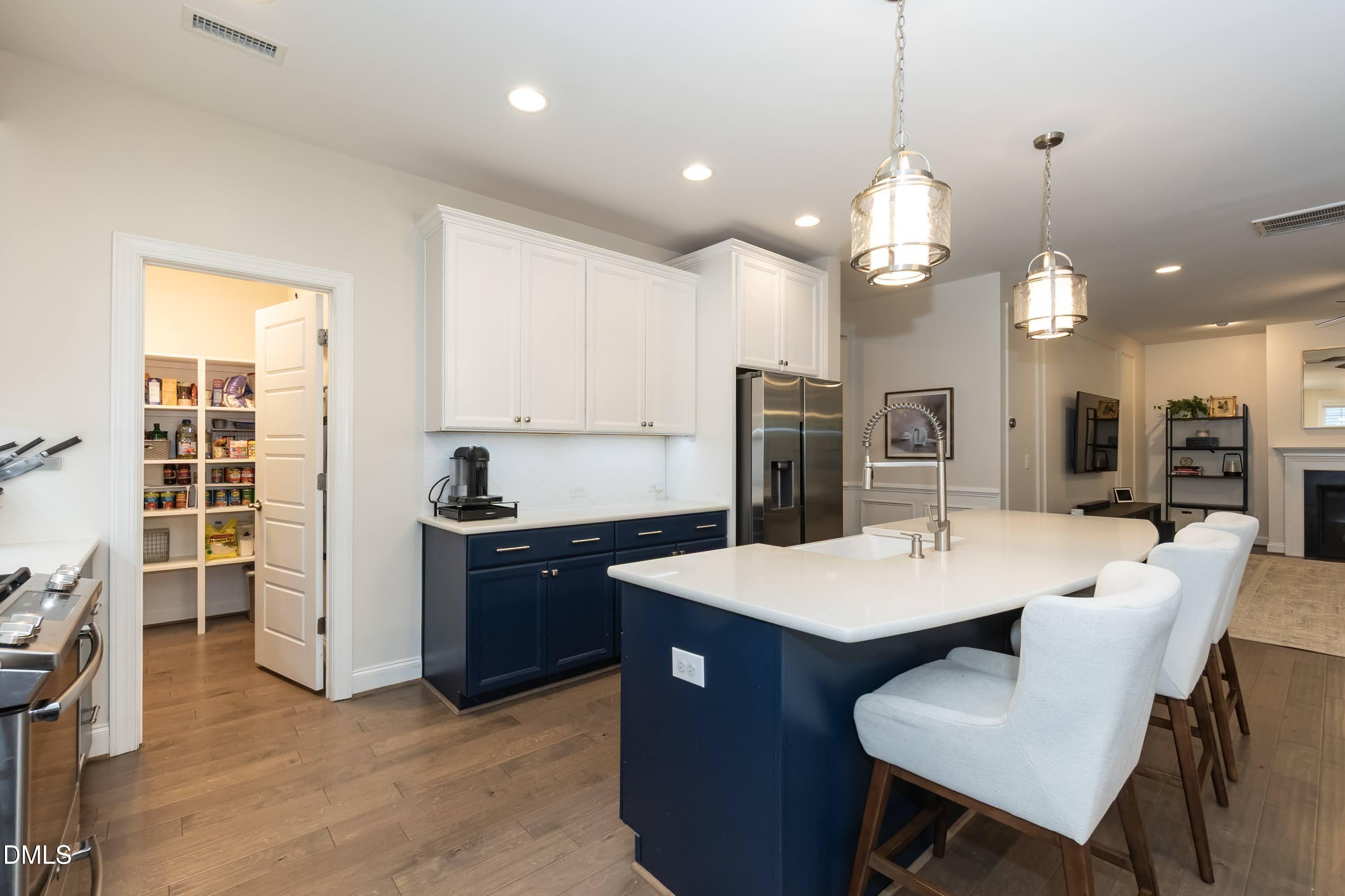 517 Granite View Drive
