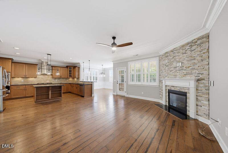 1321 English Cottage Lane