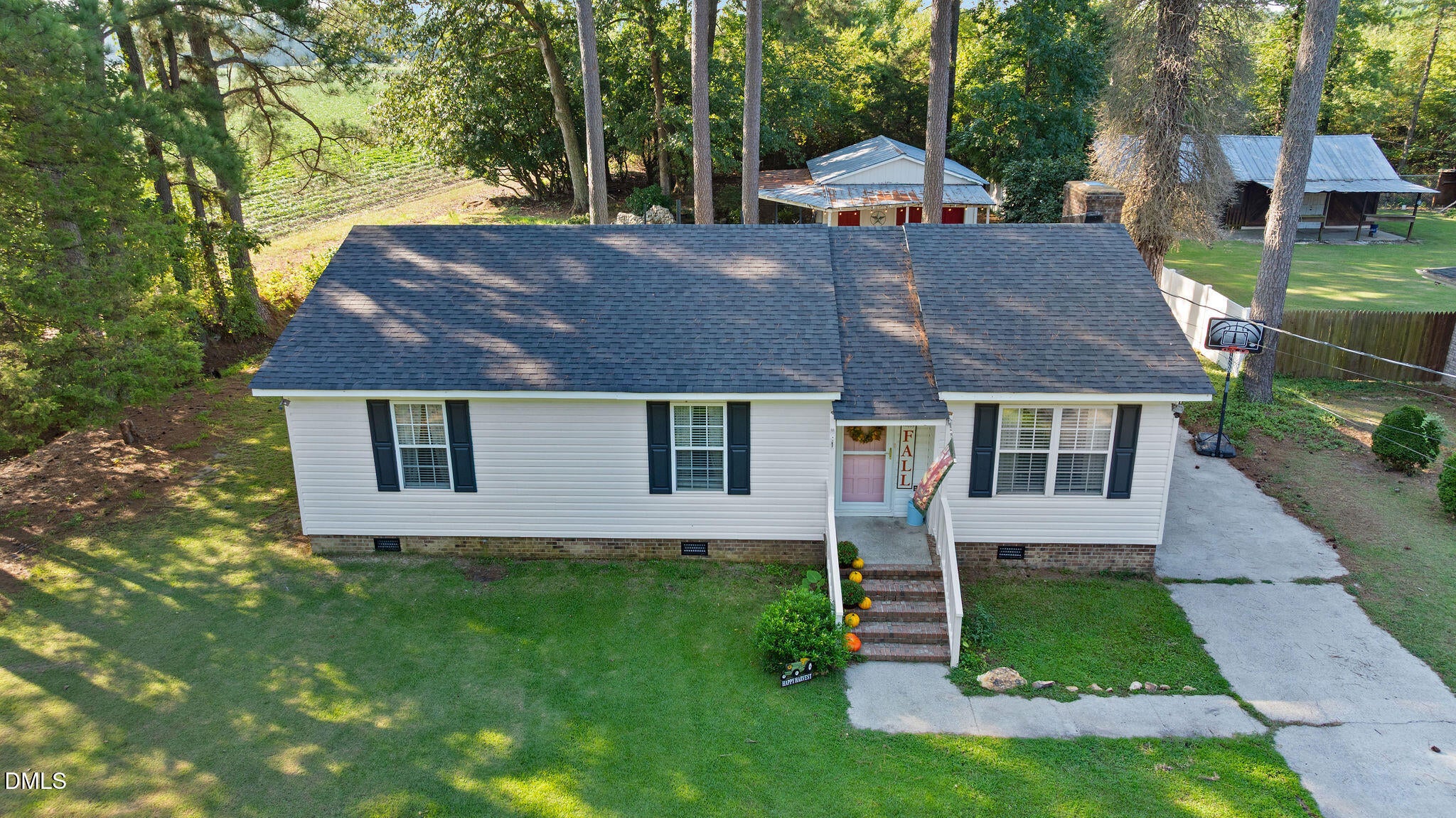 3838 Longleaf Drive NE