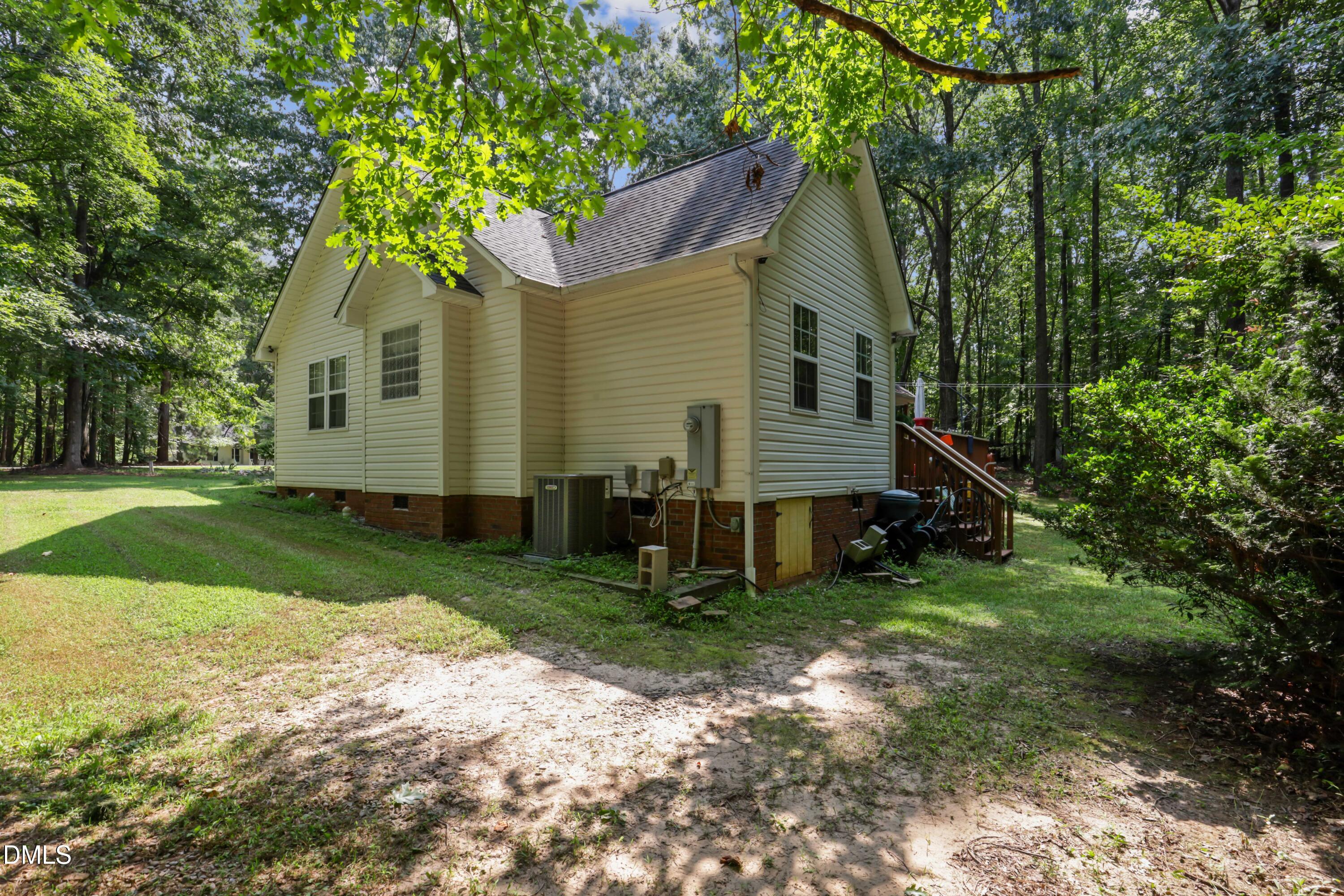 613 Bayleaf Circle