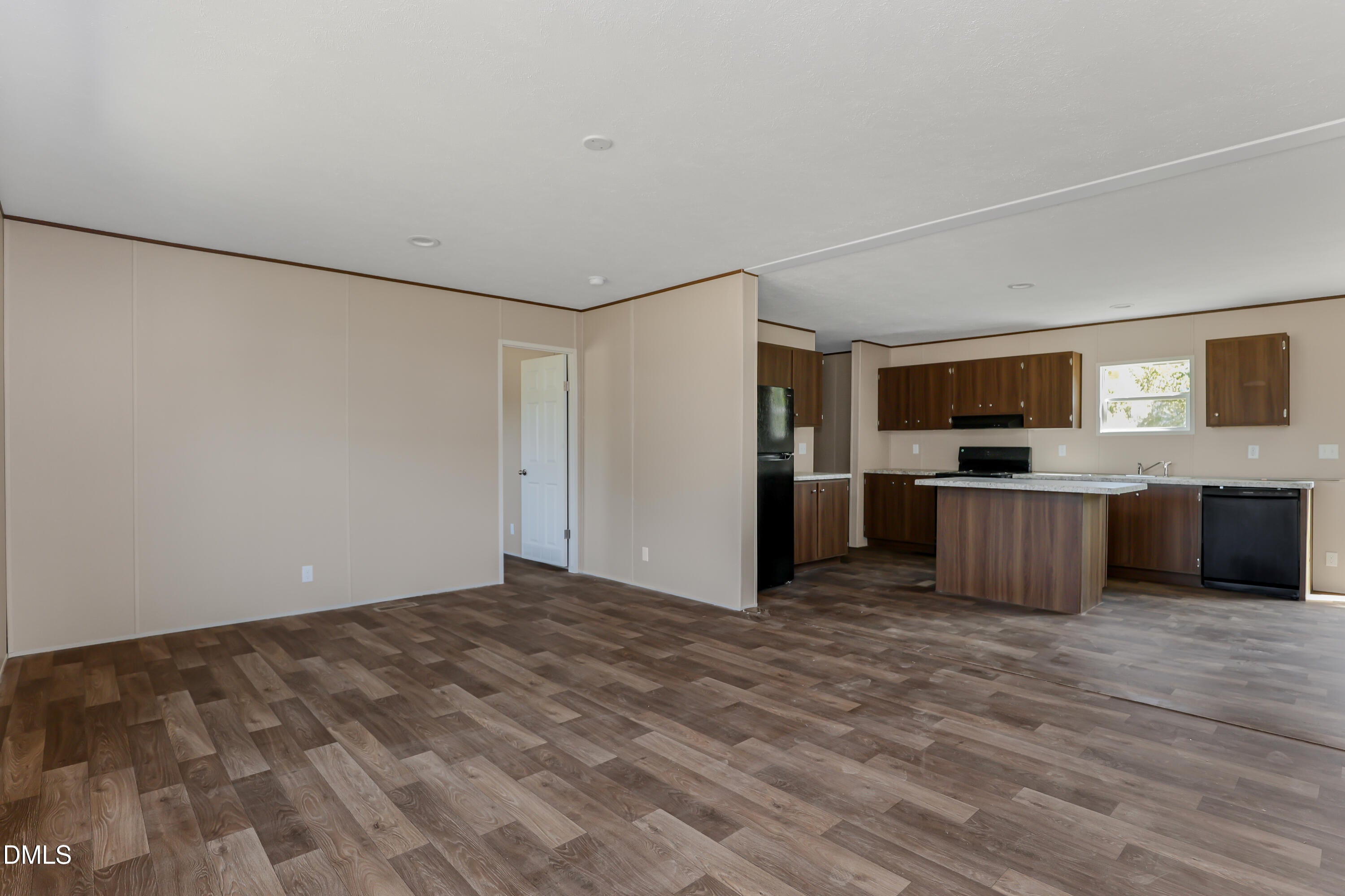 832 Burgess Circle