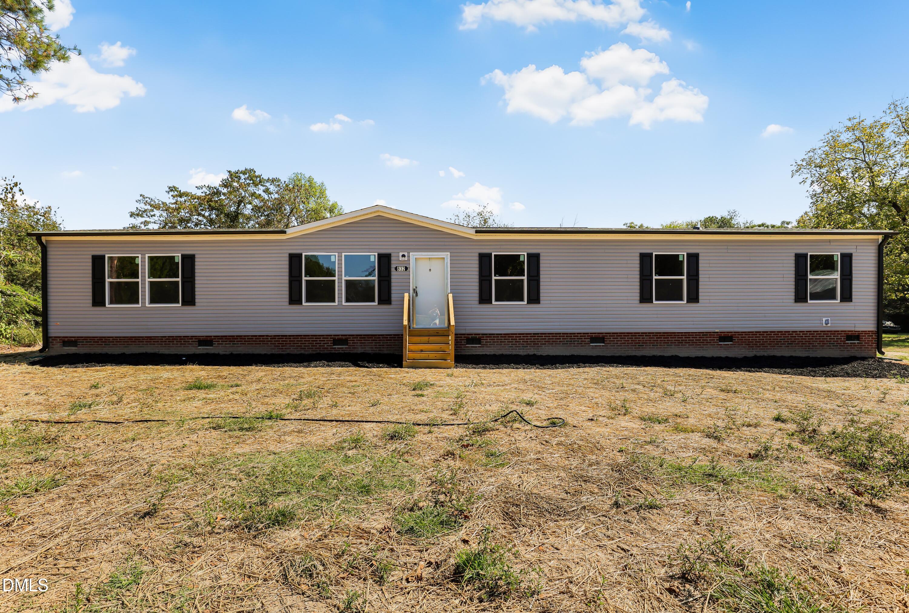 832 Burgess Circle