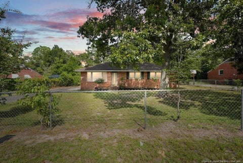 Photo of 1909 Westhill Drive, Fayetteville, NC 28304 (MLS # LP769716)