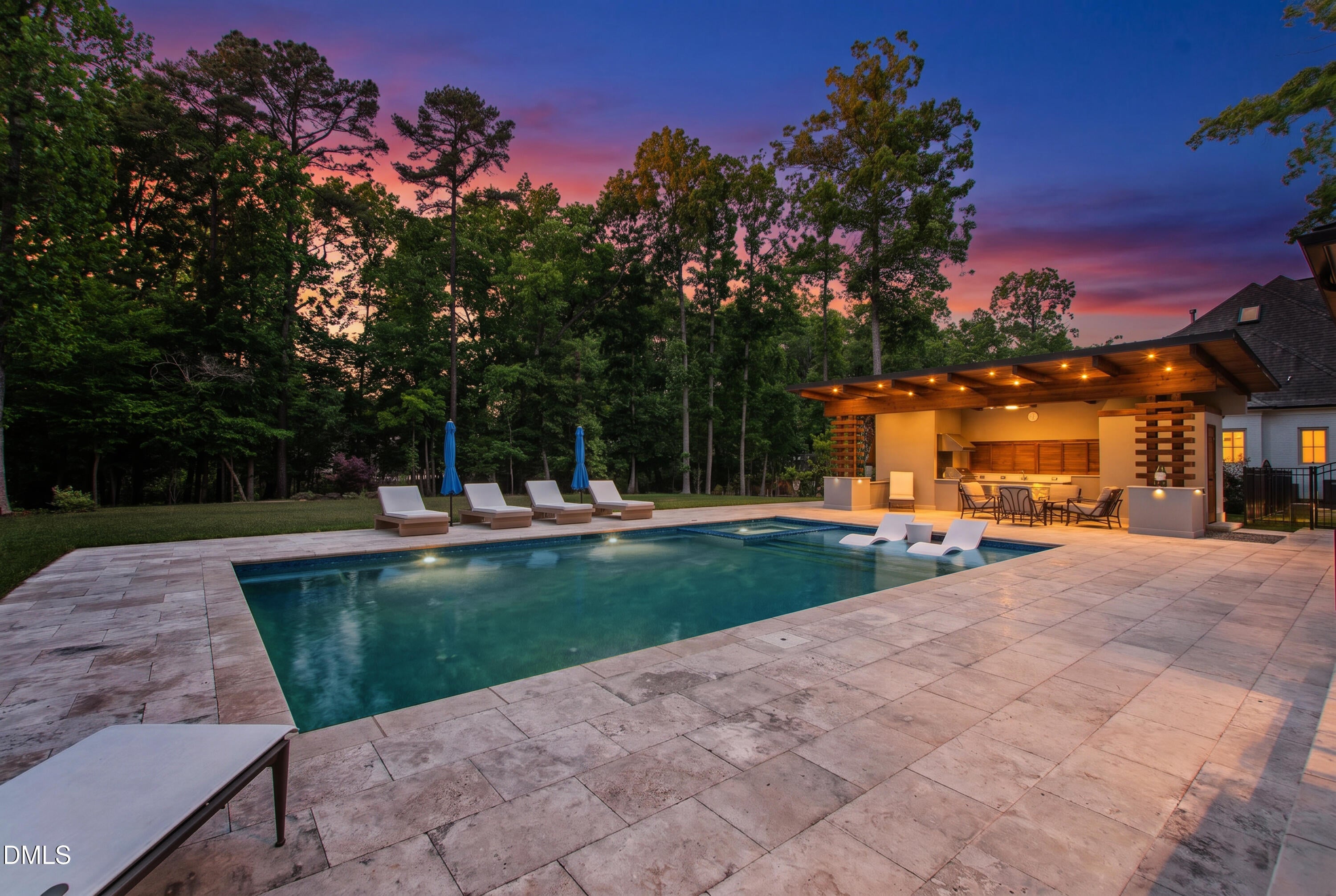 5141 Avalaire Oaks Drive