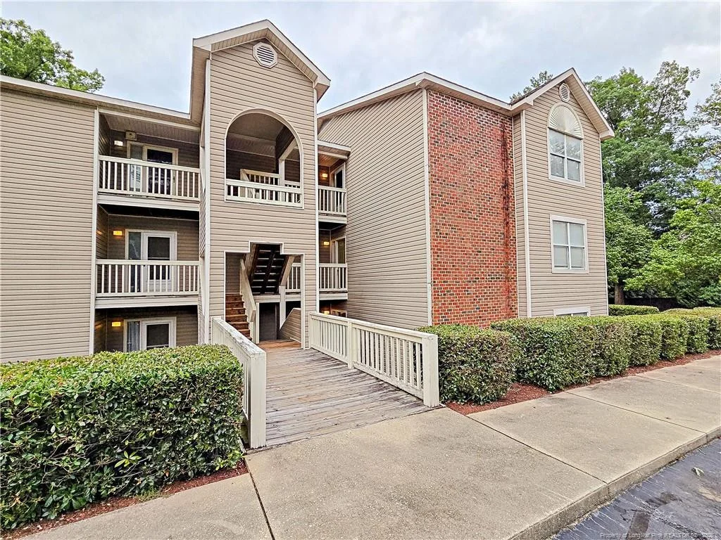 698 Bartons Landing Place Unit 4