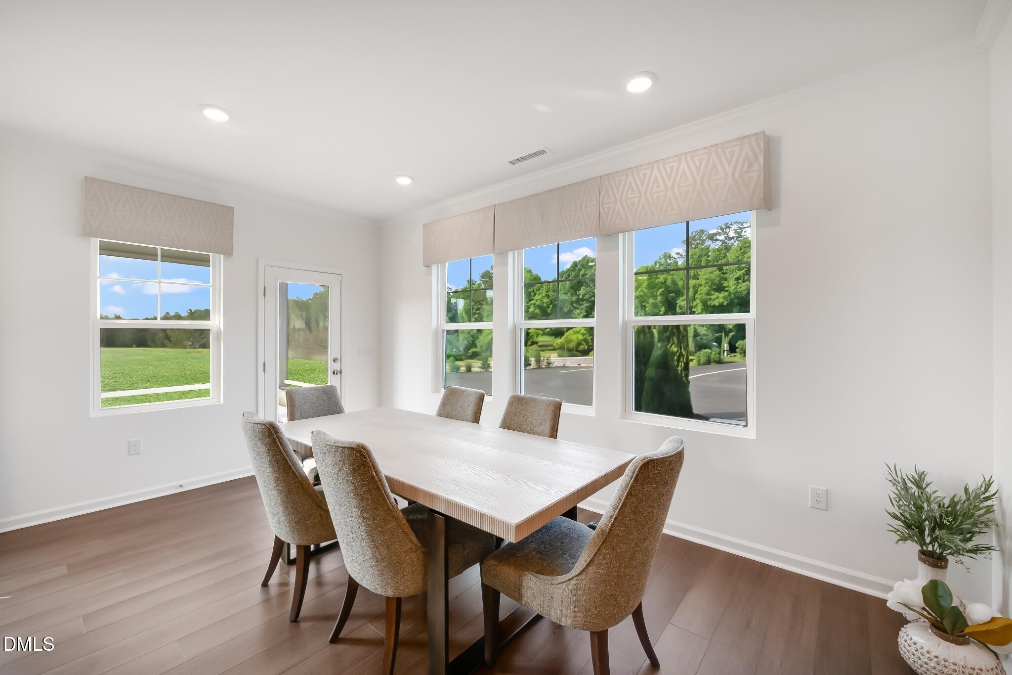 1562 Maple Br Circle