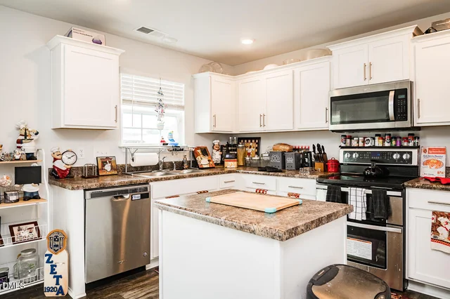 904 Cannonade Drive, photo 5 of 18