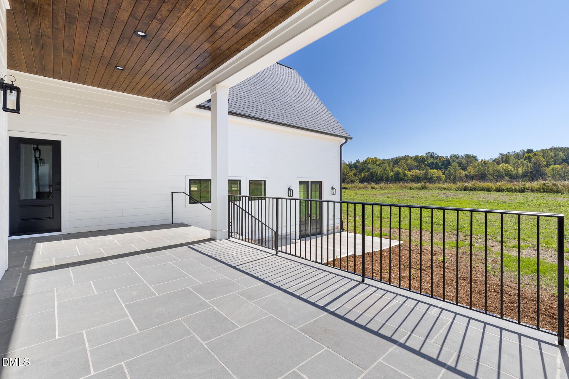 1184 Magpie Lane