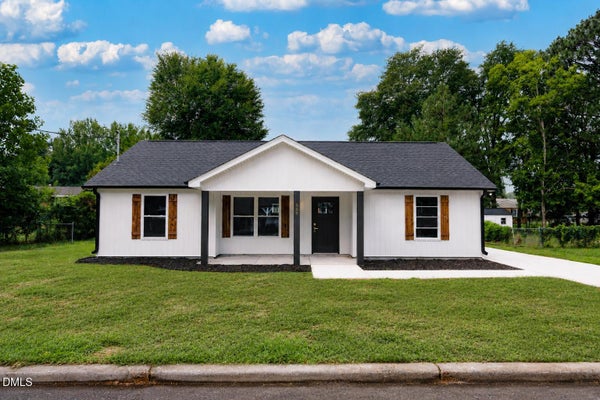 606 E BAY ST, DUNN, NC 28334 - Image 1ca76e4d826998e7f0c1a228a2ed7161/4174681508
