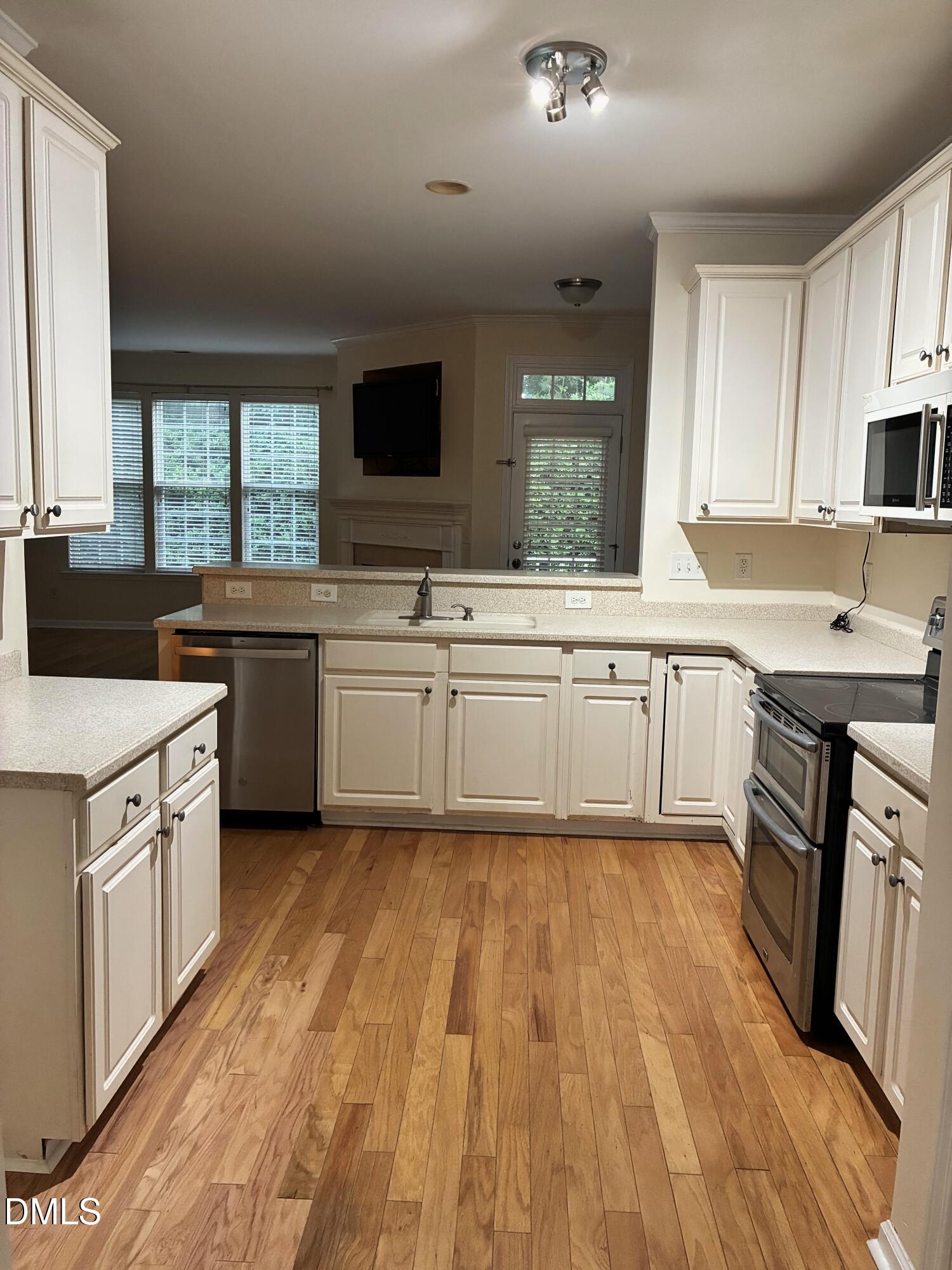 5455 Crescentview Parkway 5455
