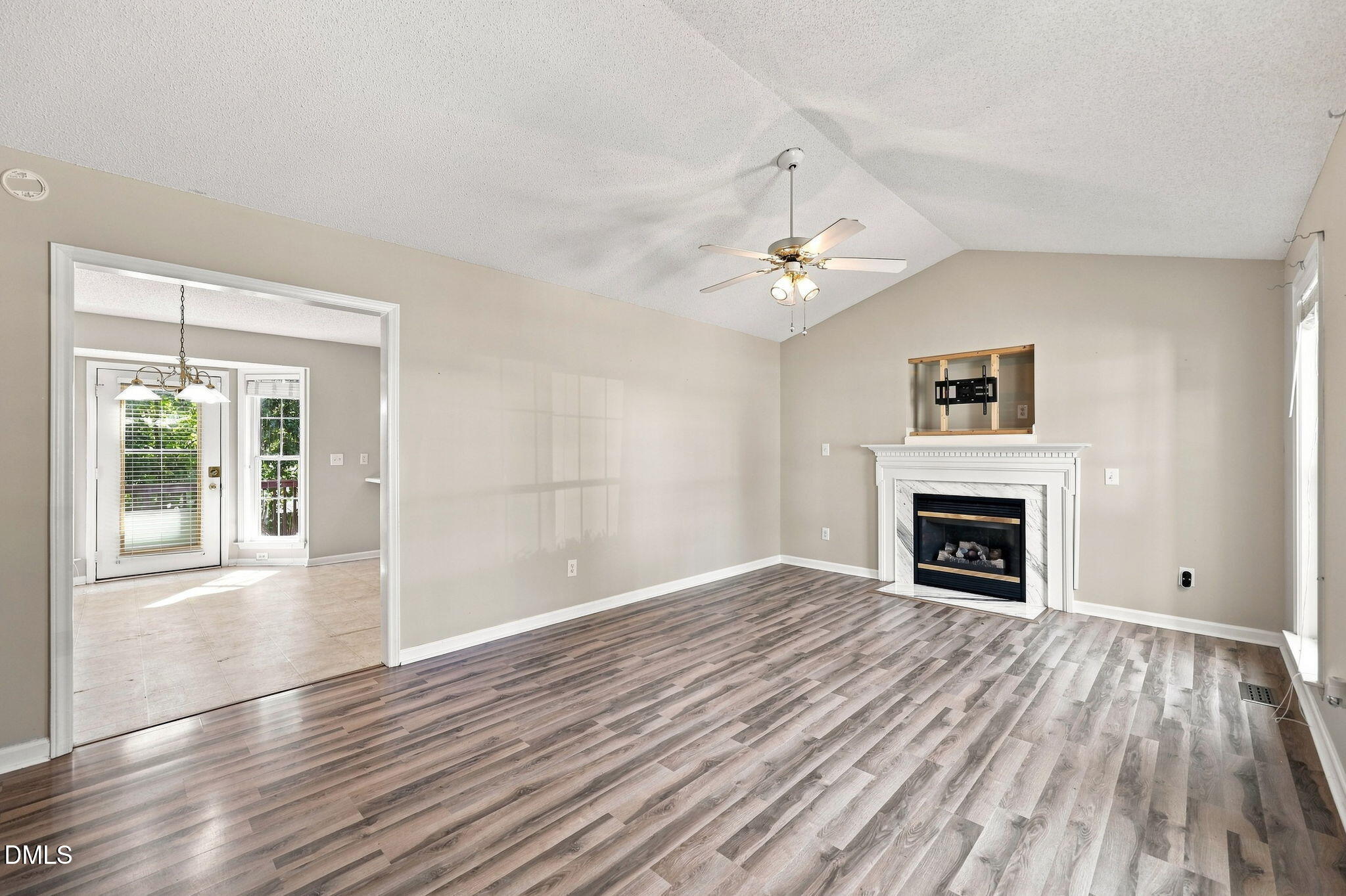 106 Zircon Lane
