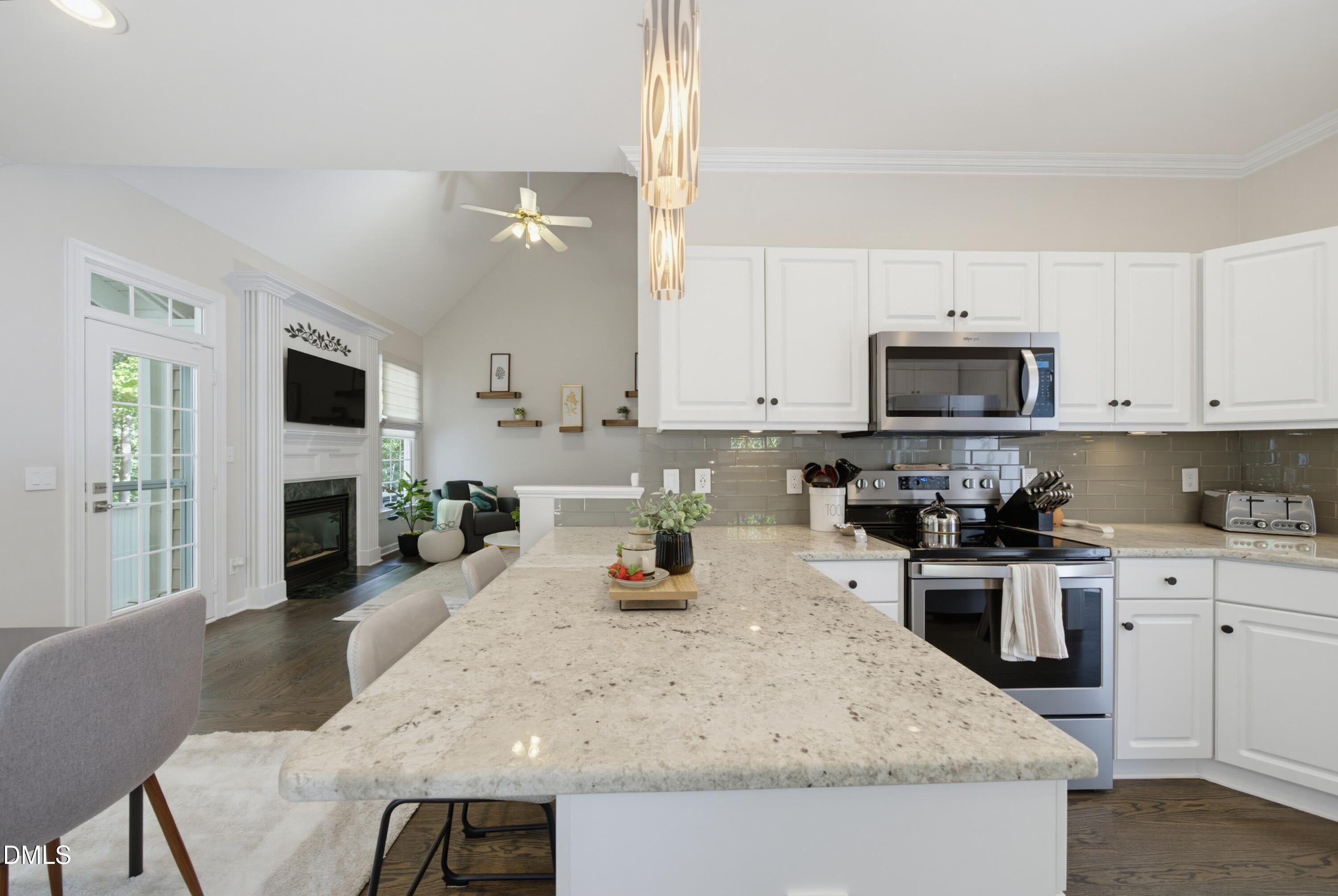 121 Dutch Hill Road