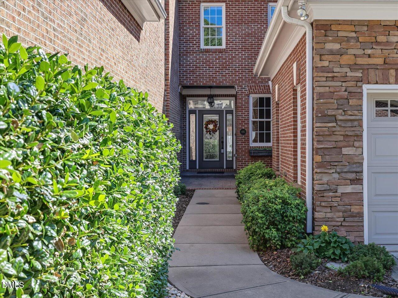 815 Running Brook Trail