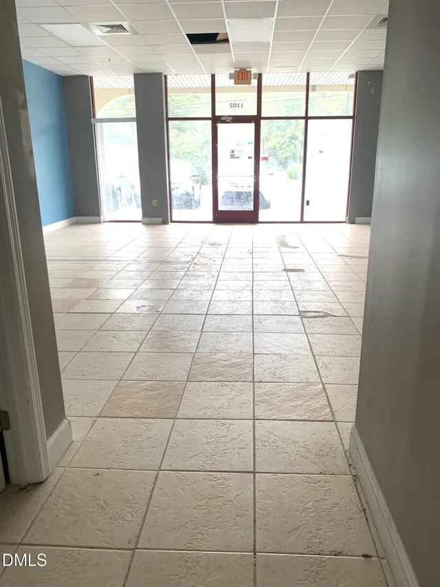4925 W Market Street, photo 4 of 15