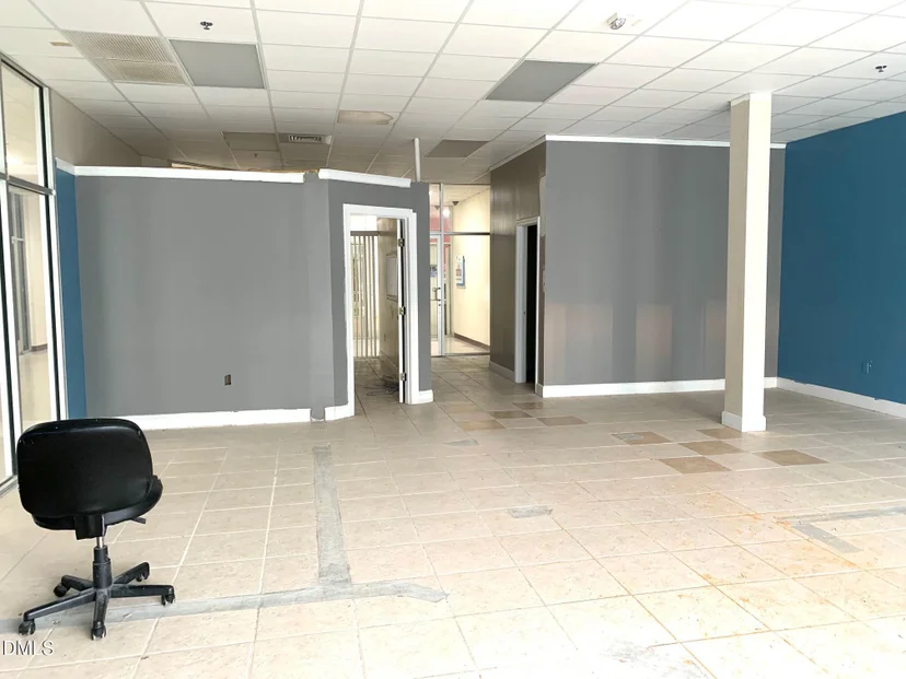 4925 W Market Street, photo 1 of 15