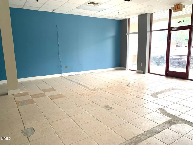 4925 W Market Street, photo 5 of 15