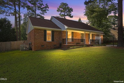 6836 Saint Julian Way Fayetteville NC 28314