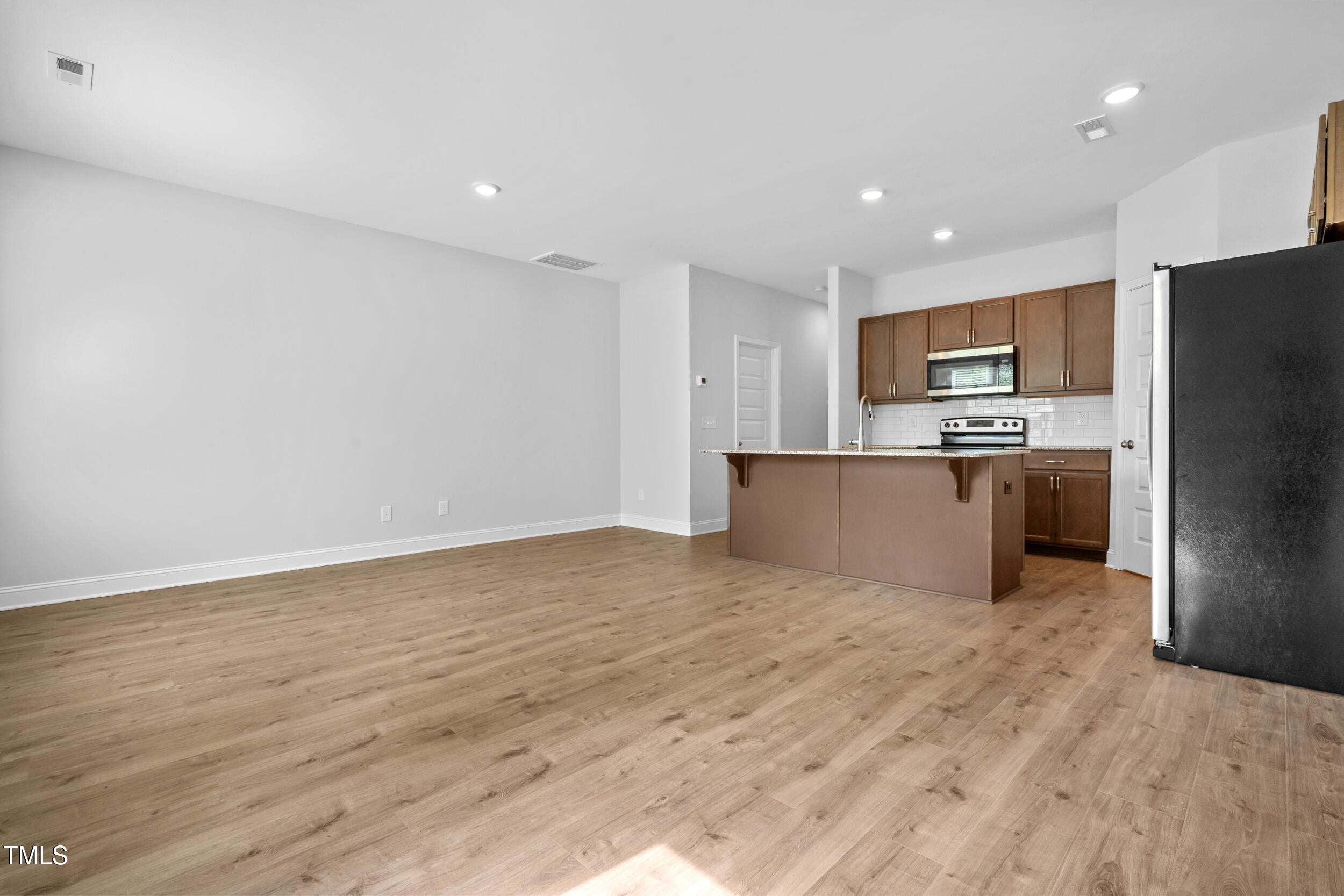 121 E Saltgrass Lane