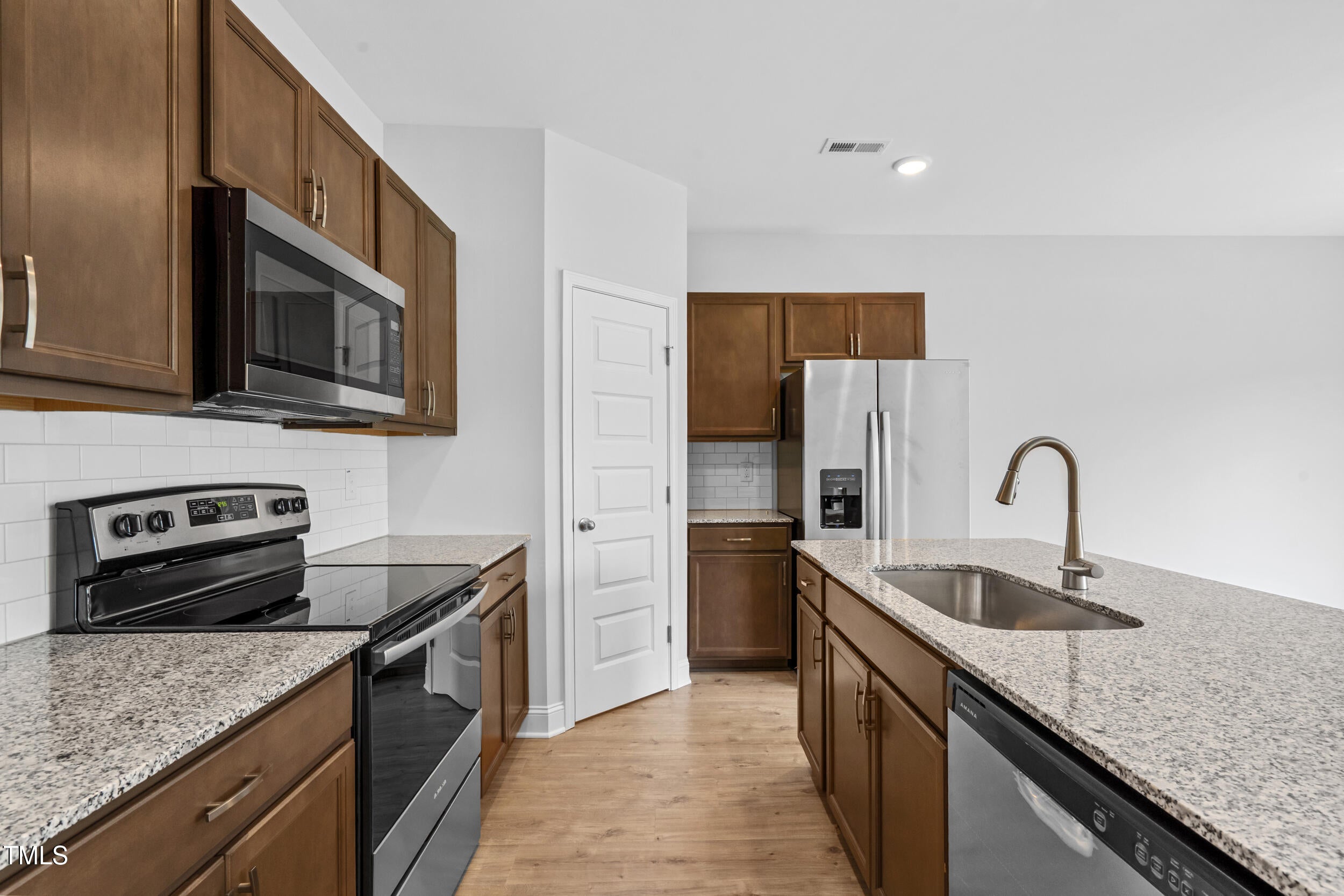 121 E Saltgrass Lane