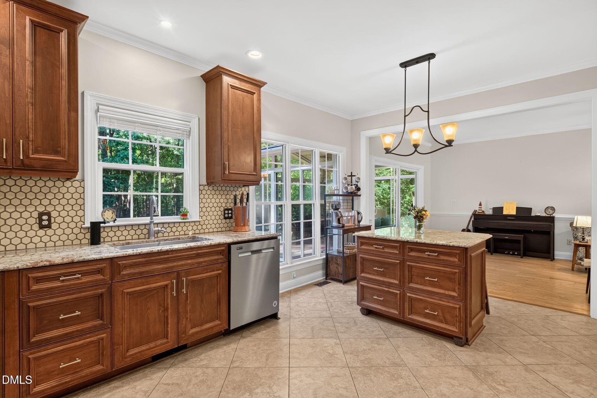 567 Timberknoll Lane