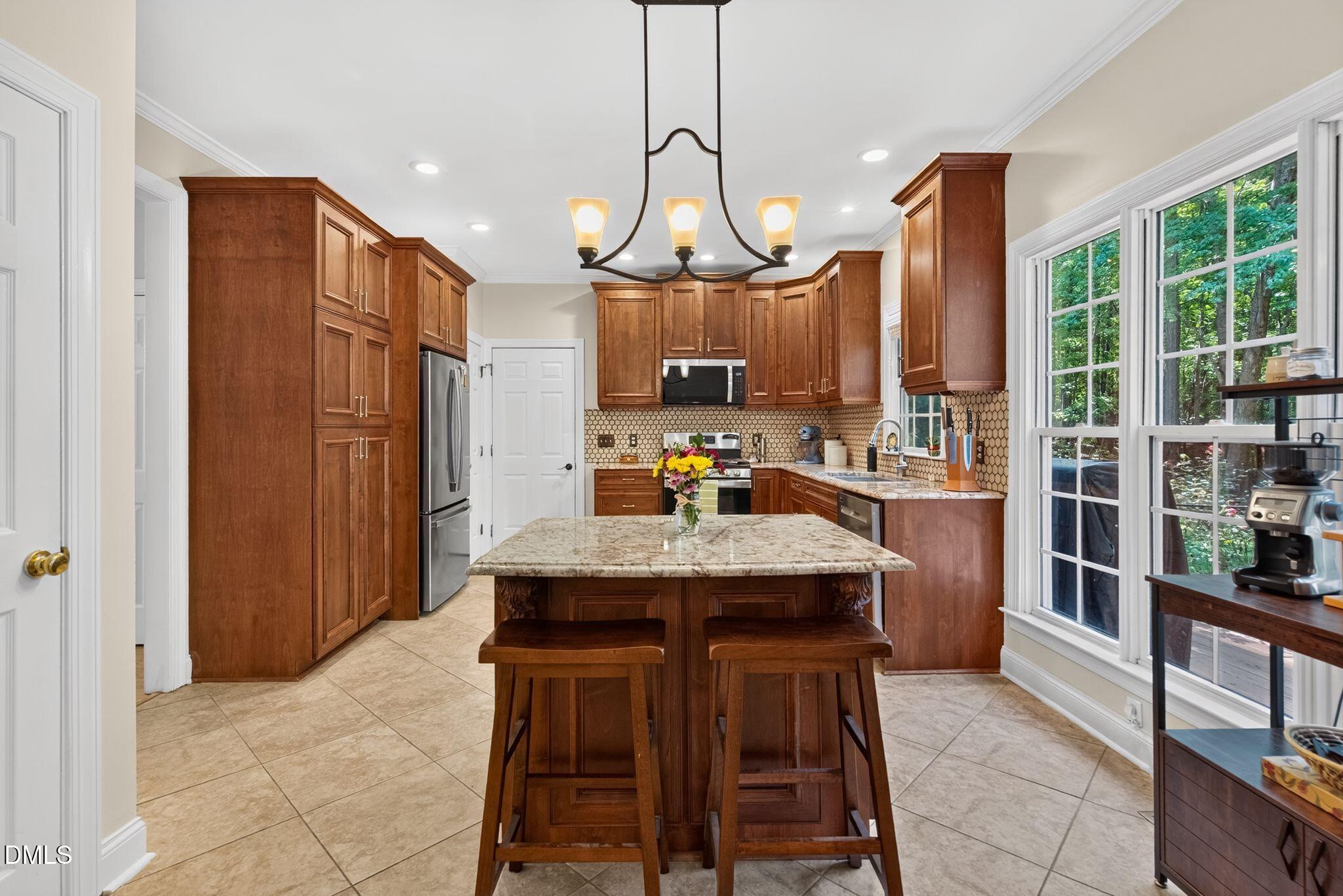 567 Timberknoll Lane