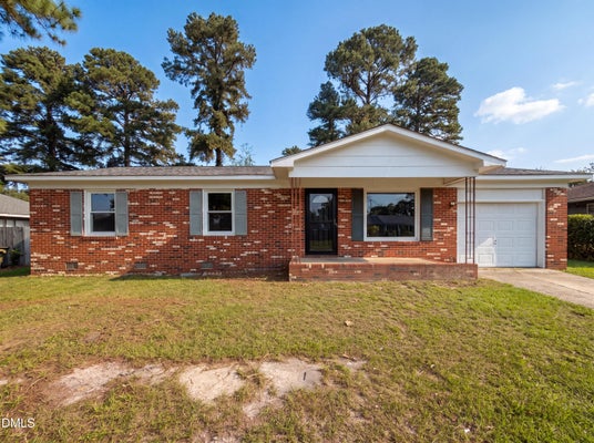 720 CARNEGIE DR, FAYETTEVILLE, NC 28311 - Image 2012b5eefafcd271339f740e457a19d4/3093737003