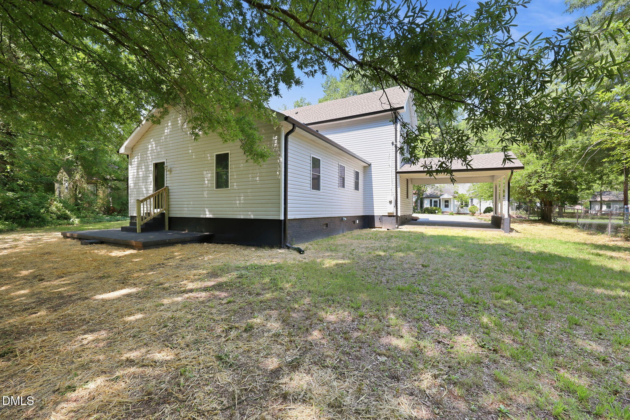1108 Hawthorne Lane