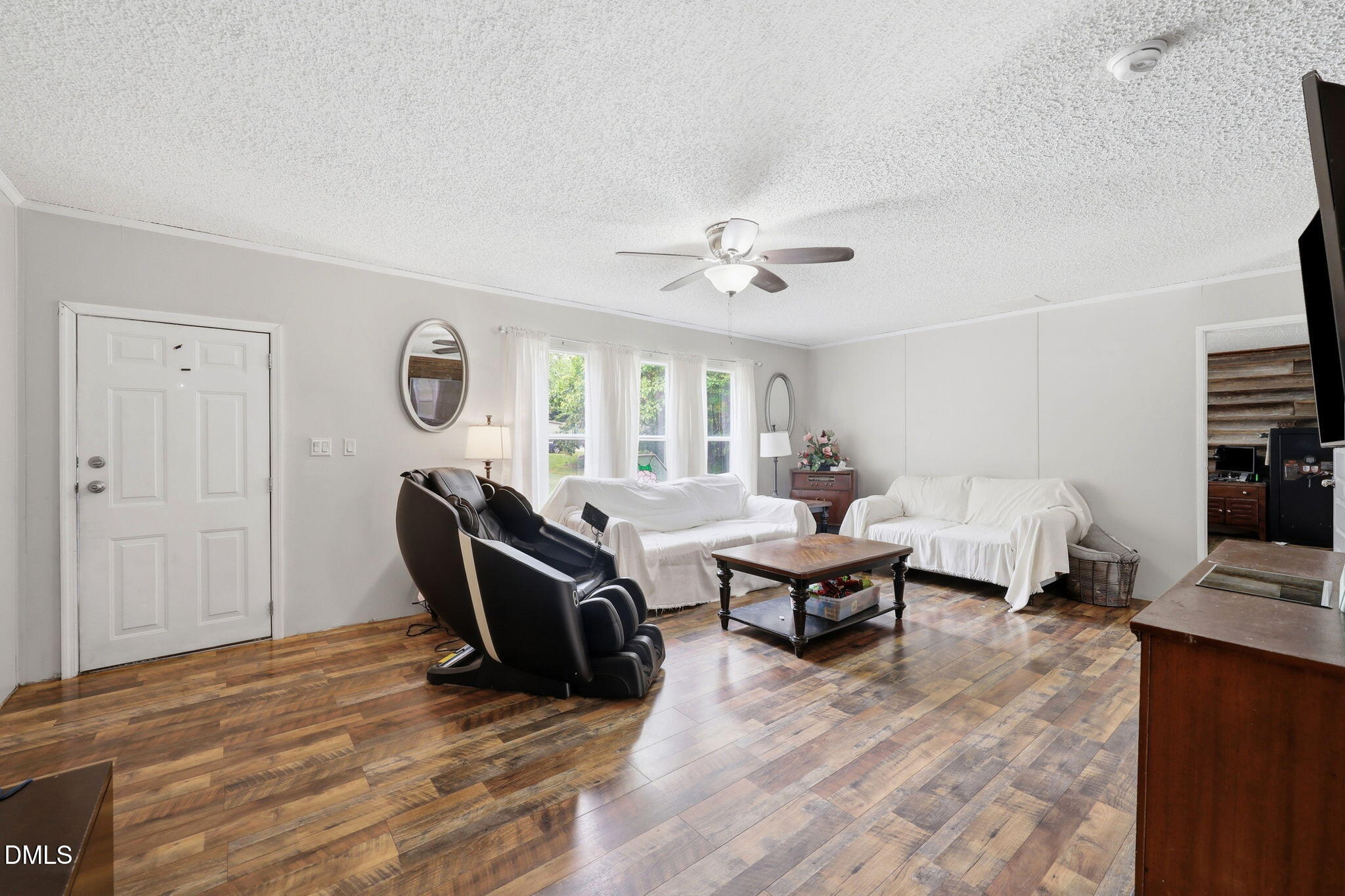 5218 Divine Lane