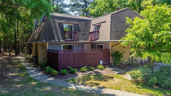 165 SPRINGBERRY LN # 165, CHAPEL HILL, NC 27517 - Image 226dd08d5b9f514fe0a2dfe6ade1d732/3162303858