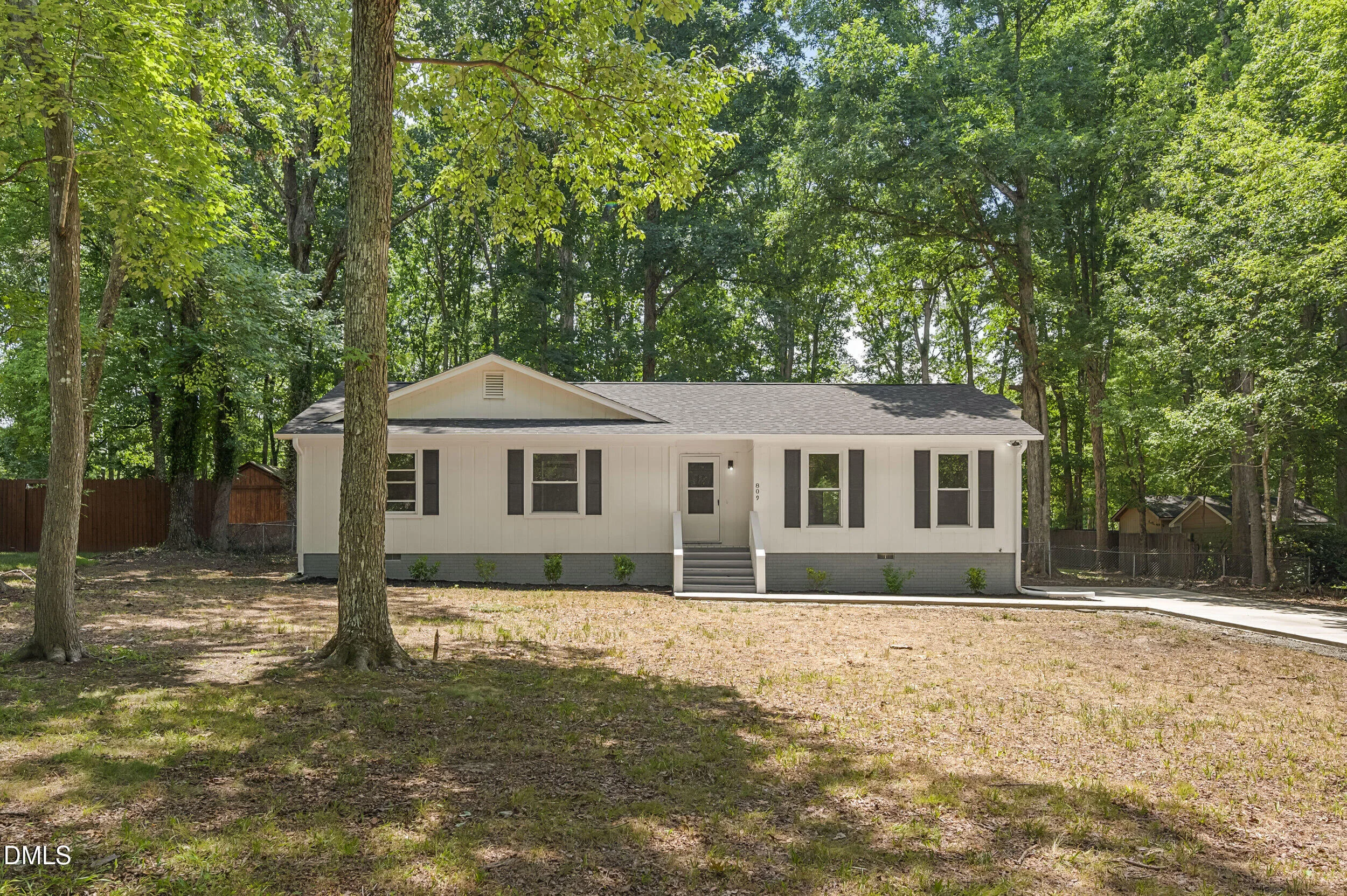 809 Royal Oaks Drive