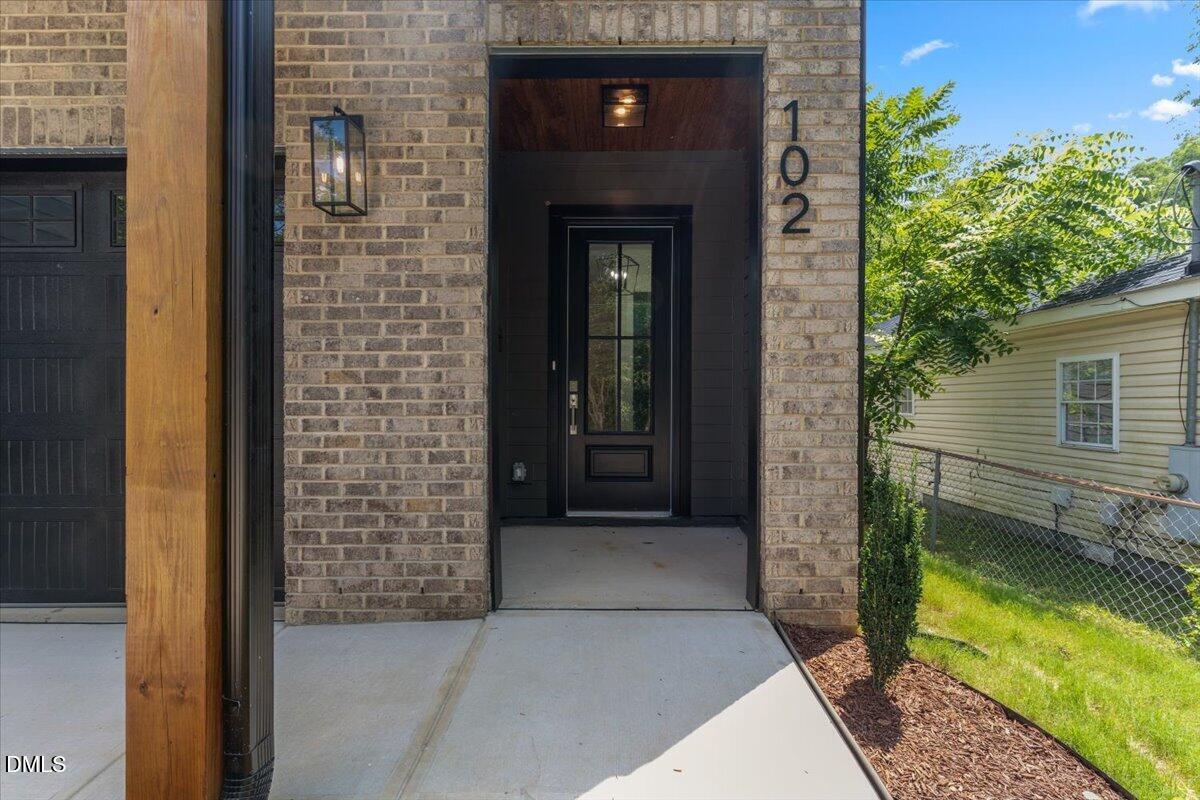 720 Oakwood Avenue 102