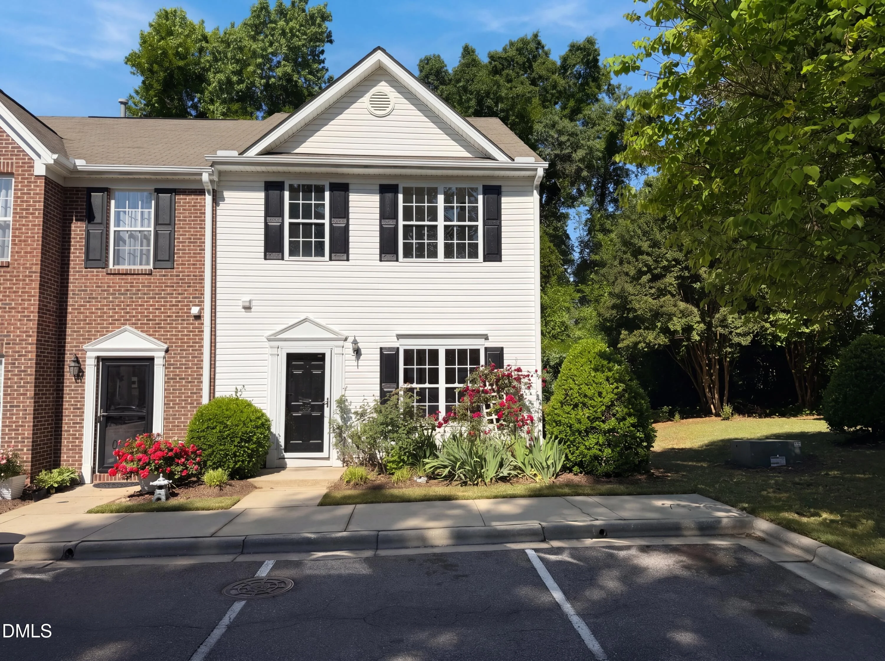 43 Edgebrook Circle