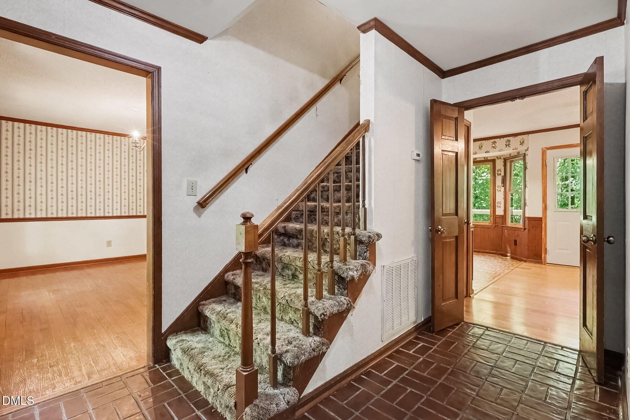 6213 Lakerun Court