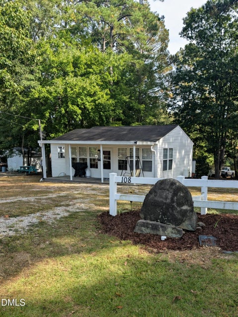 Photo for 108 Red Oak Drive