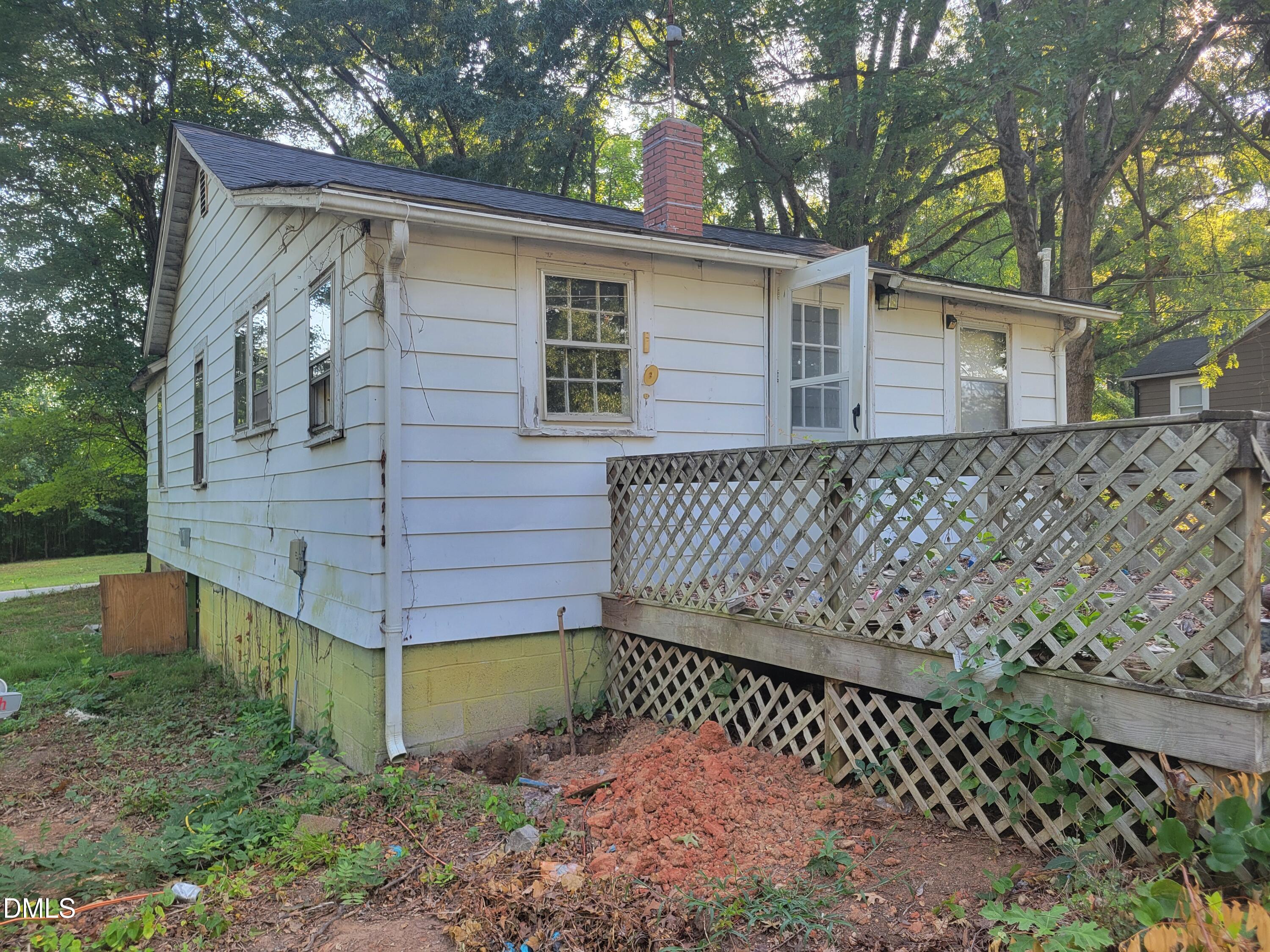 813 Strawberry Road