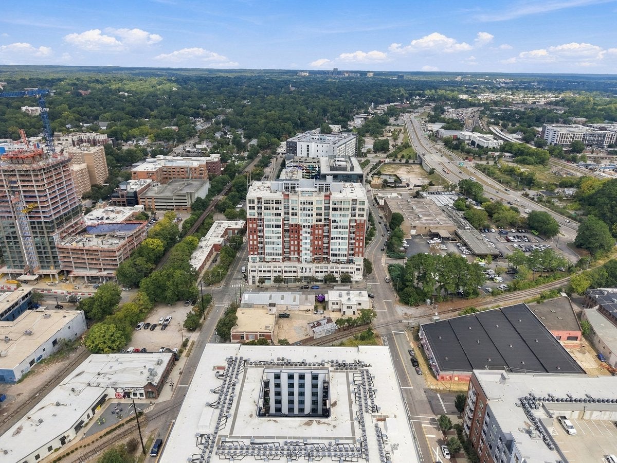 400 W North Street 1028