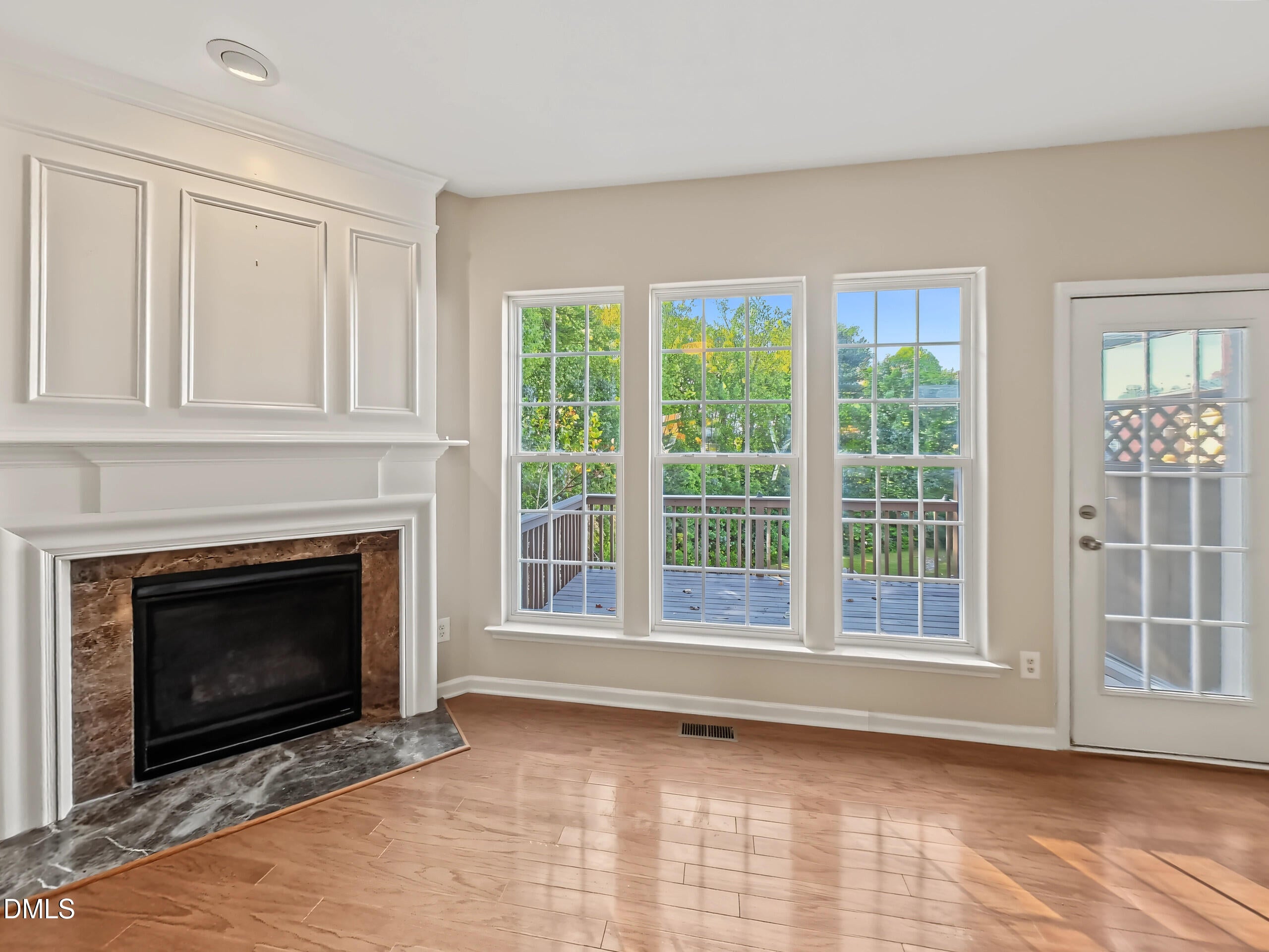 2509 Laurelcherry