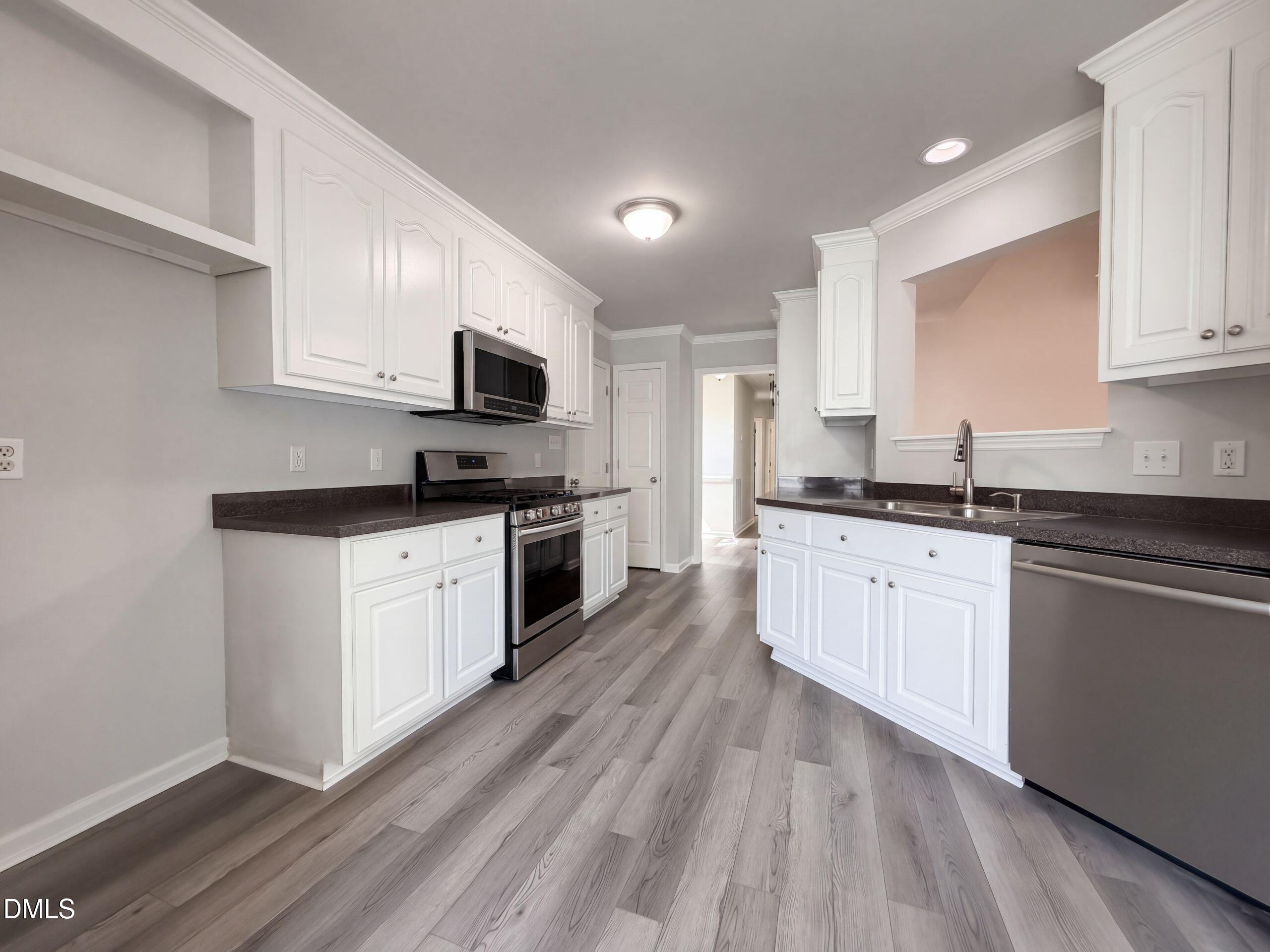 321 Groundsel Place