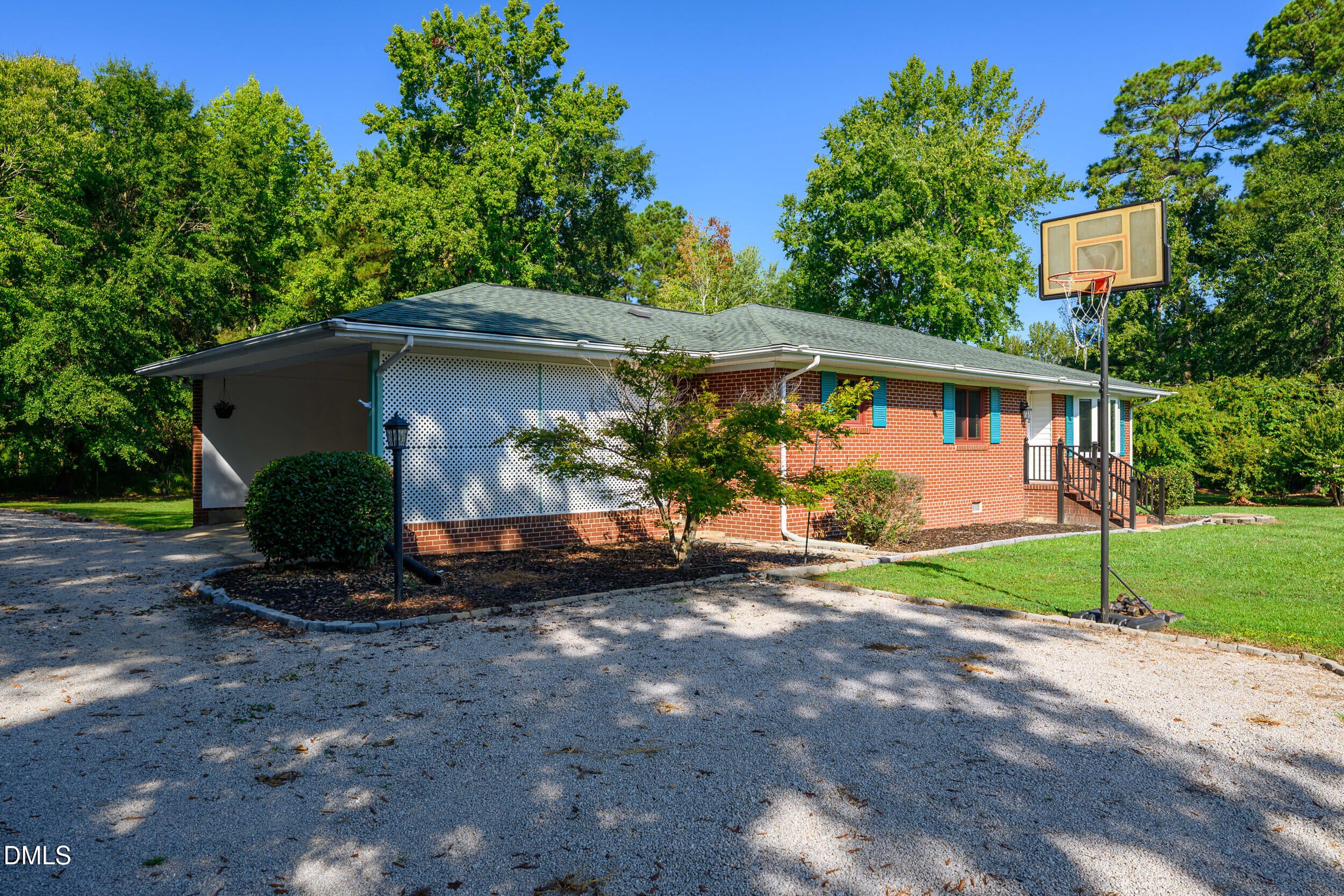 402 Stallings Road