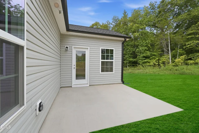 127 Luther Drive, photo 3 of 30