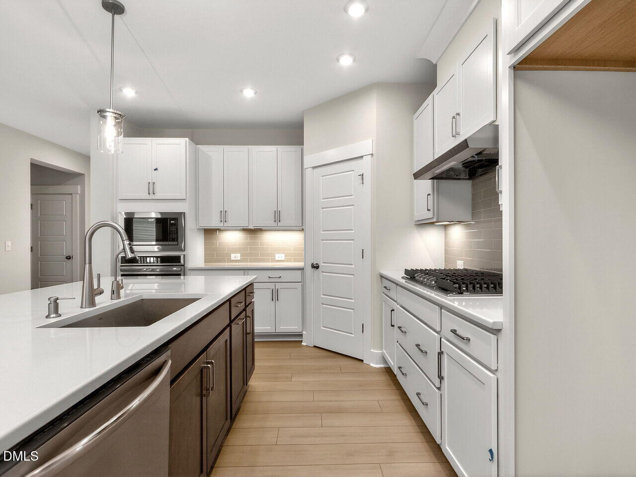 422 North Village Parkway