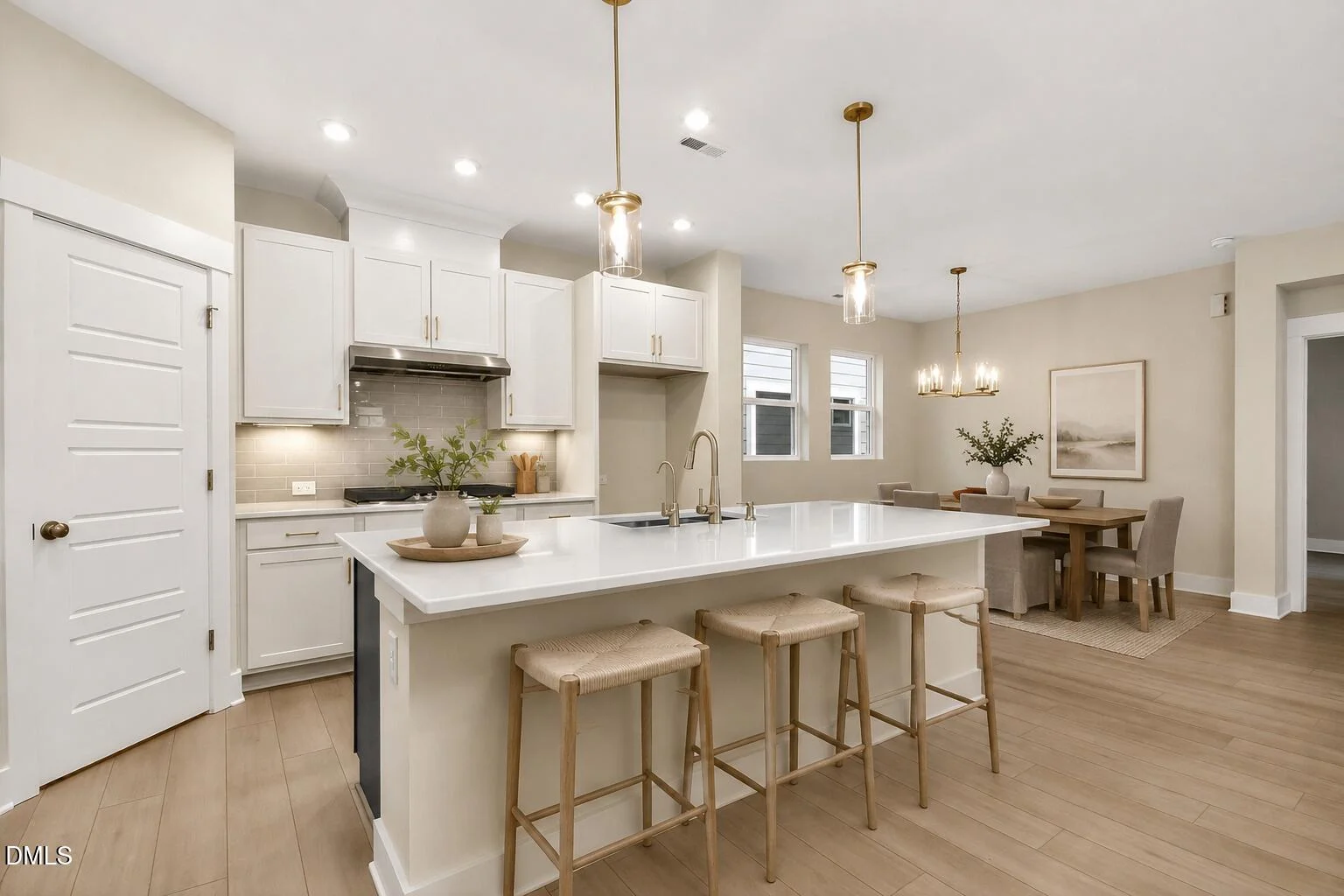 422 North Village Parkway