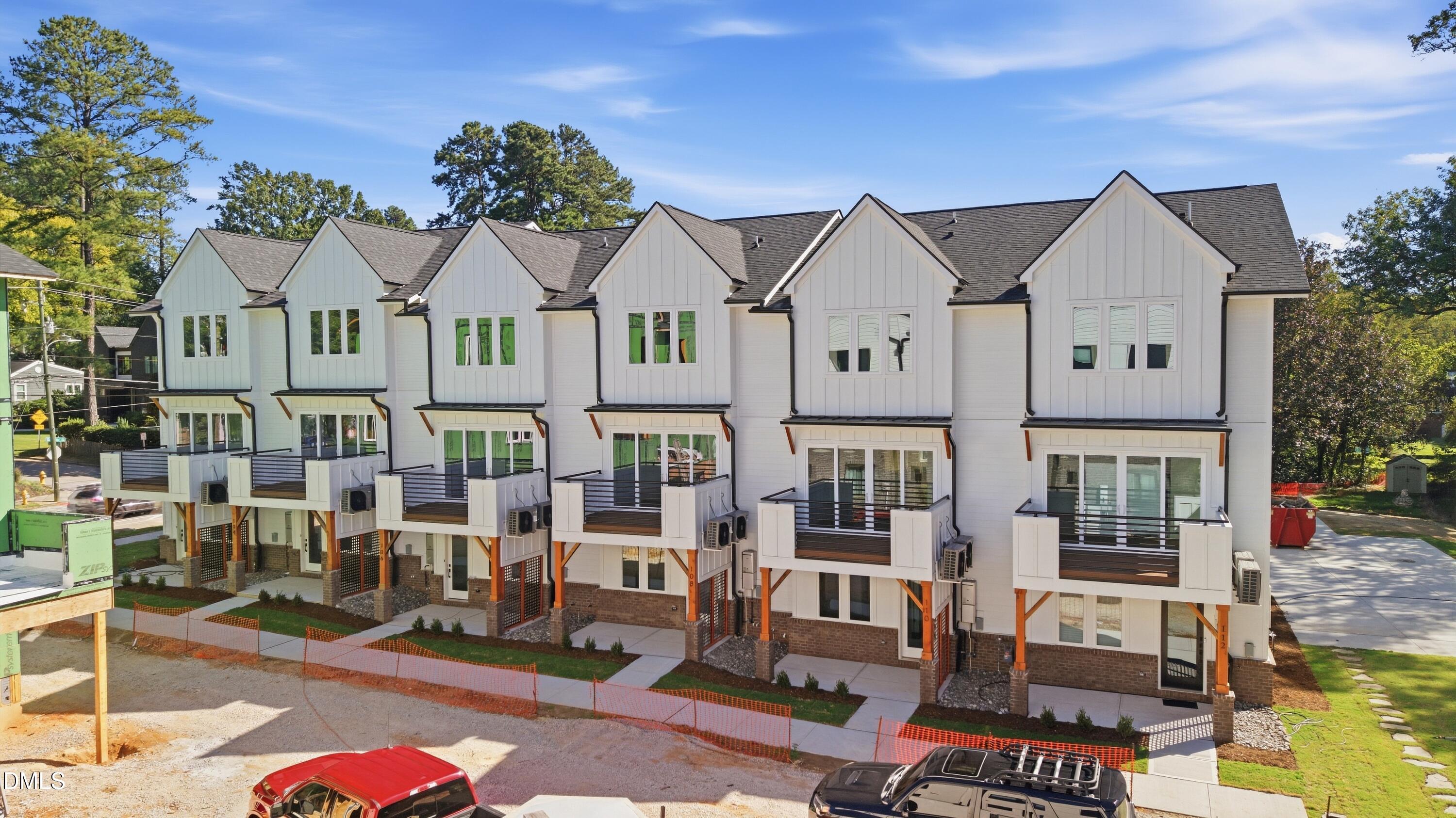 1201 Brookside Drive 106