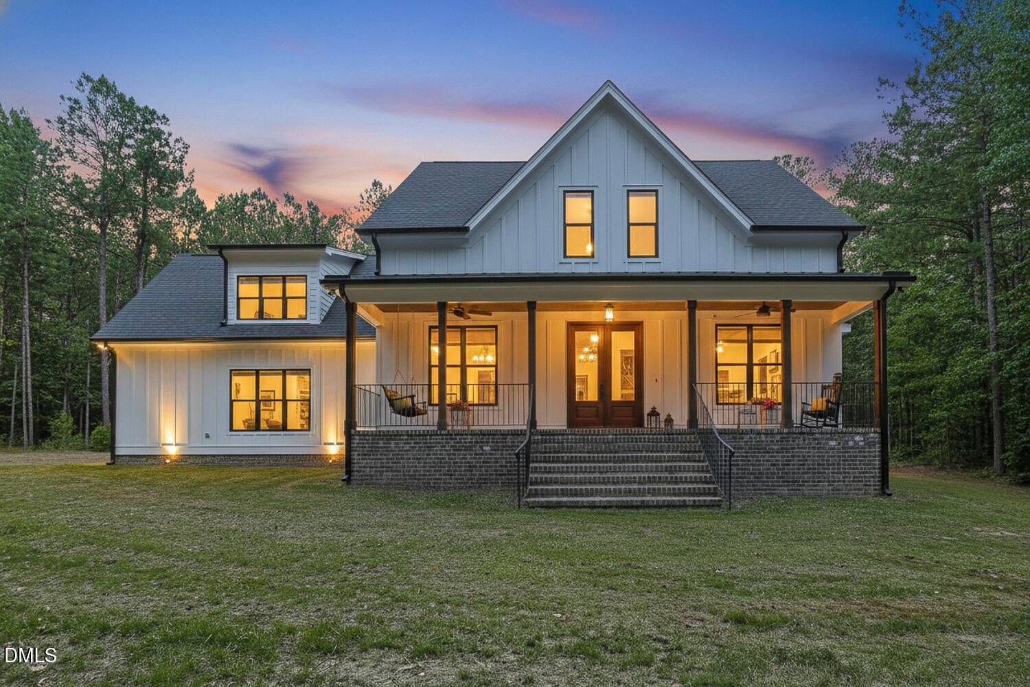 7032 Oakville Lane