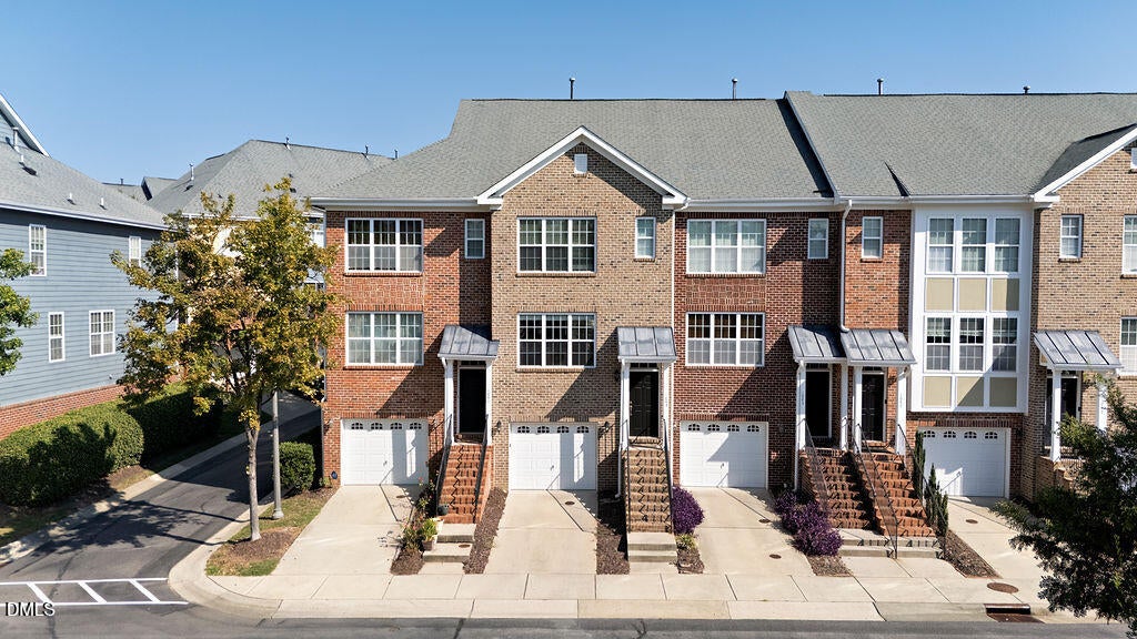 1043 Summerhouse Road