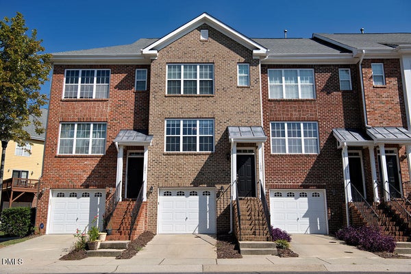 1043 SUMMERHOUSE RD, CARY, NC 27519 - Image 28b296c7601f8ee45c2ba6c8487ac5fb/3935976218