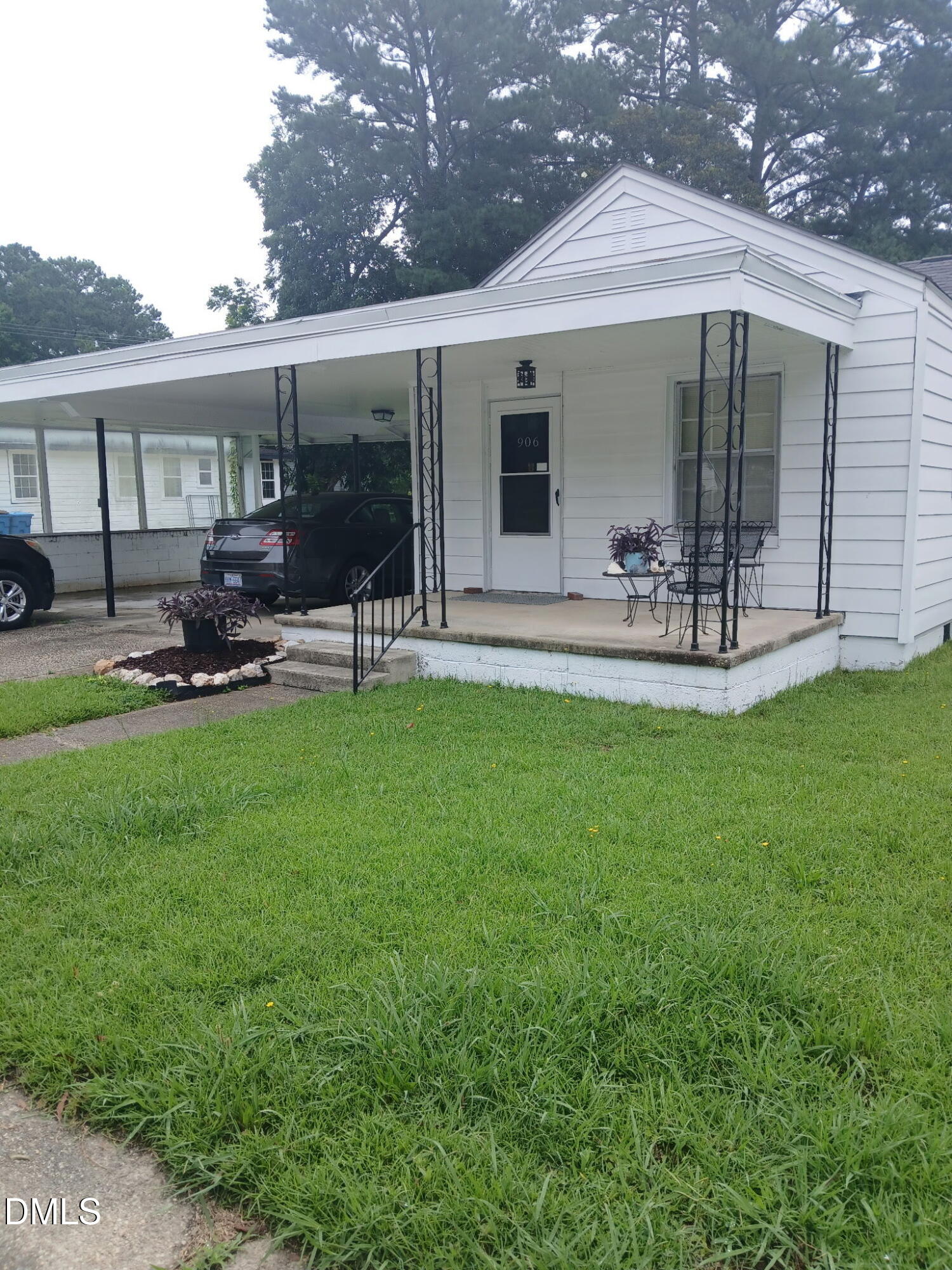 904 N Mckay Avenue 906