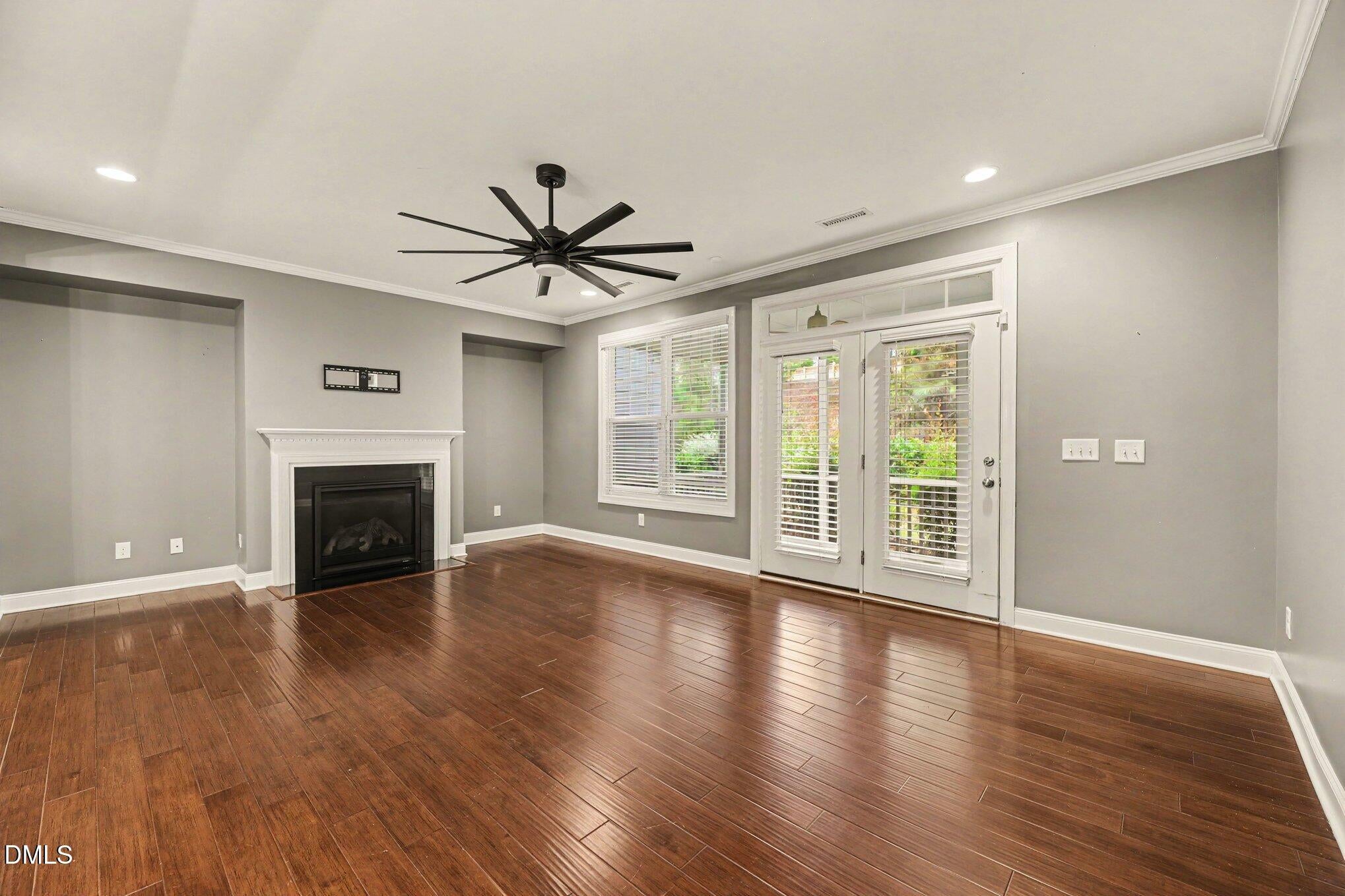 104 Hundred Oaks Lane